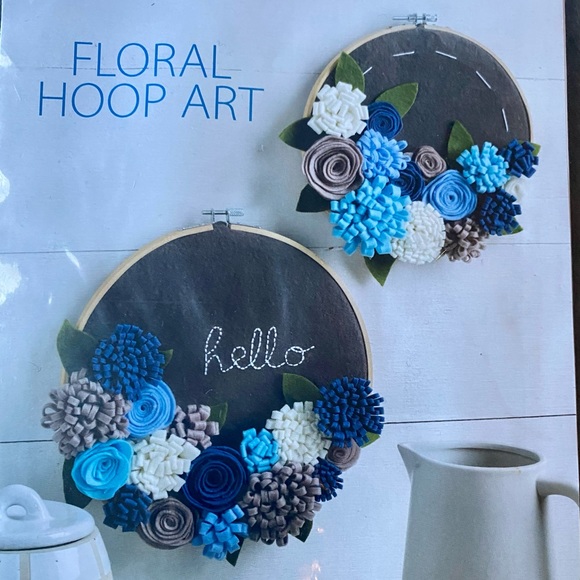 Annie’s craft kit Other - Floral hoop wall hanging craft kit